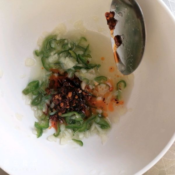 开胃凉拌西瓜皮