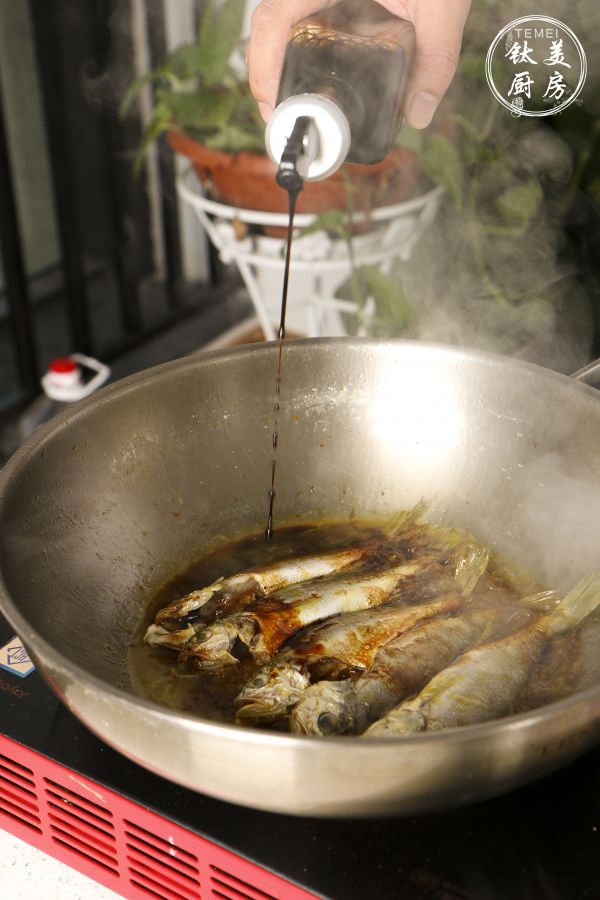 鲜鲜鲜!小黄鱼年糕,挡不住的鲜美滋味~