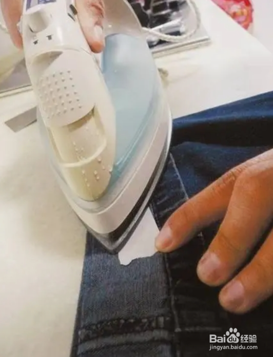 如何去掉粘衣服上的口香糖