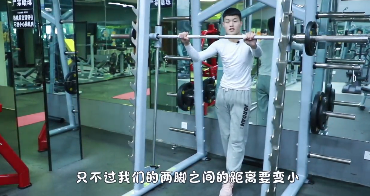 如何锻炼股四头肌内外侧？