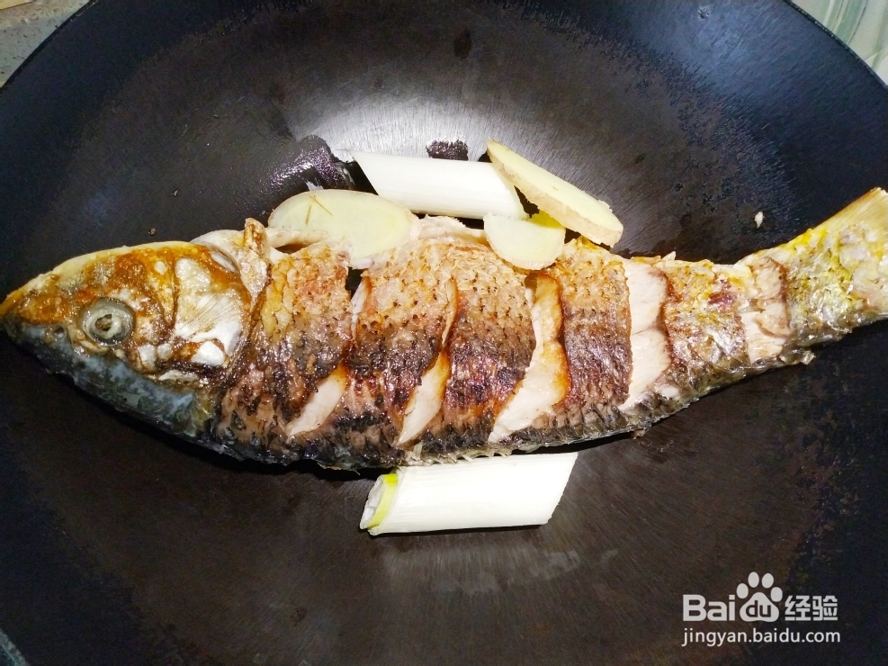 鲜美的鲜浓鲤鱼汤怎么做?