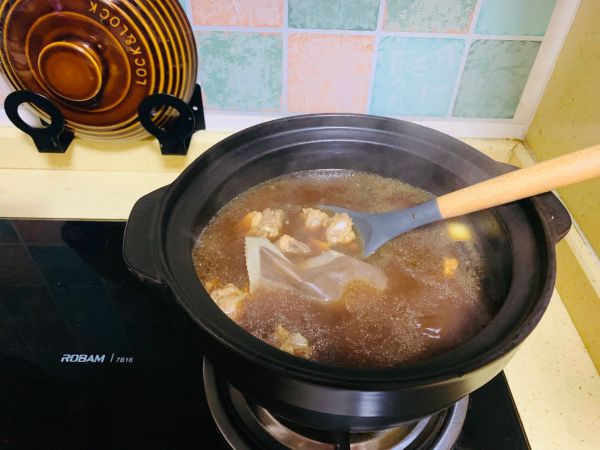 马来西亚肉骨茶