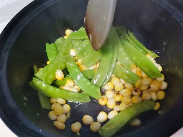 蔬菜汤汁天鹅米饭