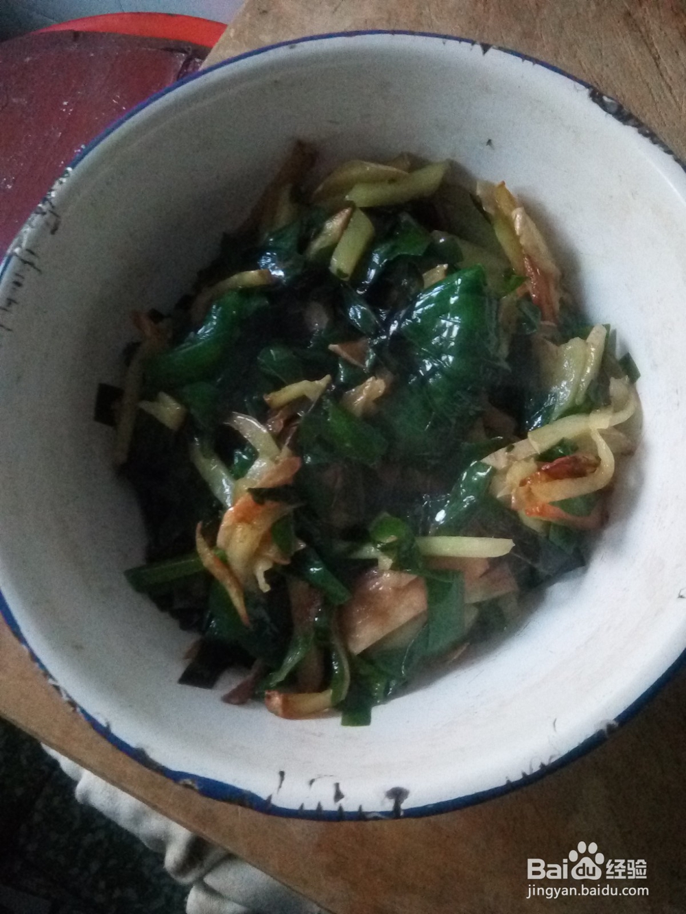 马铃薯丝炒韭菜