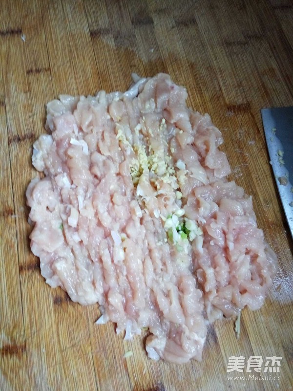 鸡肉丸子汤的做法