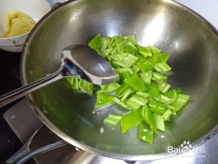 家常蒜香青椒炒鸡蛋怎么做