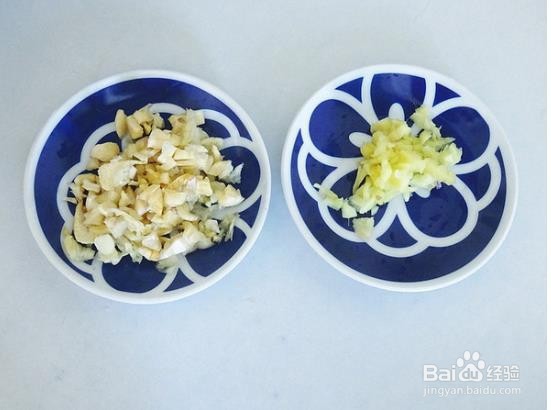 木耳炒白菜的做法