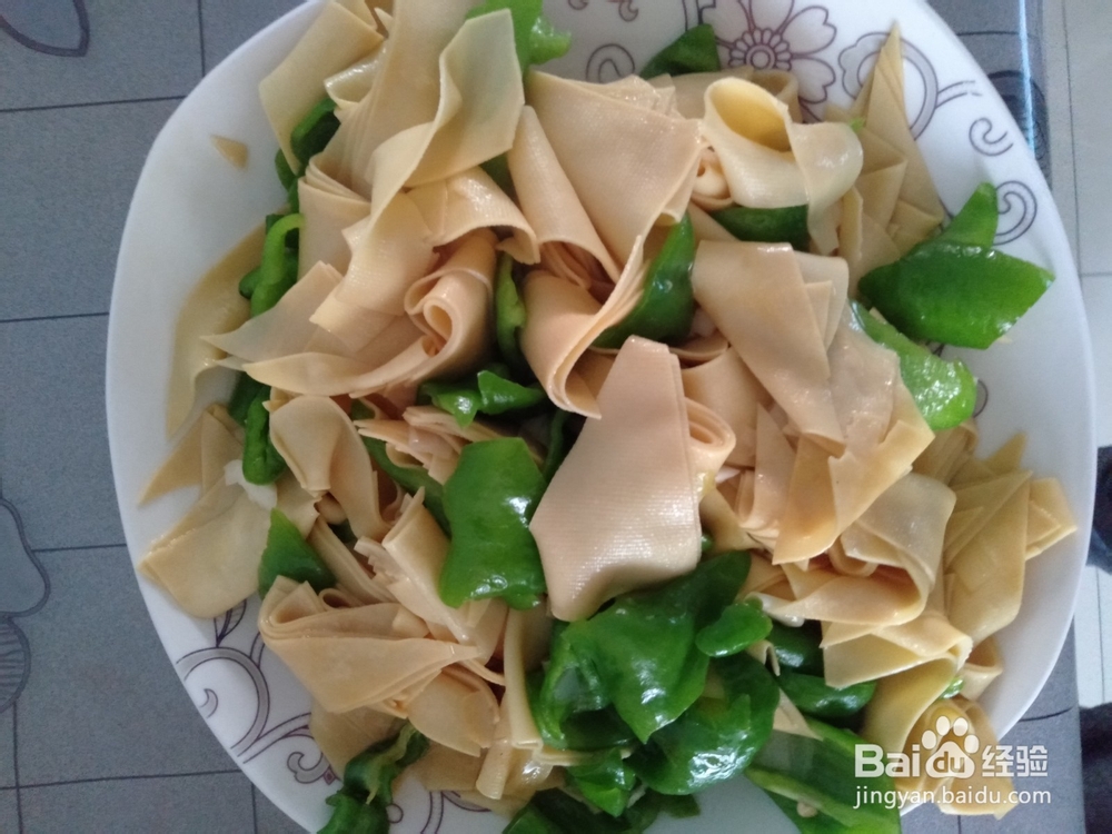 东北菜干豆腐炒尖椒的做法