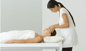 良性癫痫如何护理