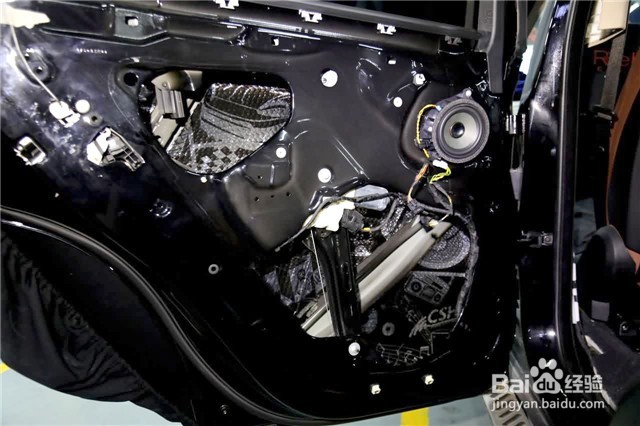 广州宝马X5过顺德音响改装升级作业