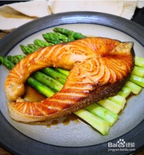 美味可口的照烧三文鱼芦笋怎么做