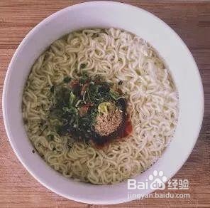 微波炉煮泡面用热水还是冷水