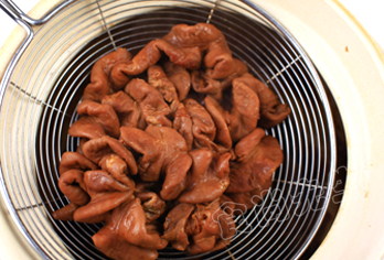 [转载]十种香料卤出美味十足的猪大肠