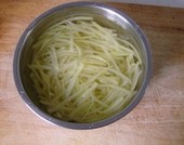 如何做一道美味的呛拌土豆丝