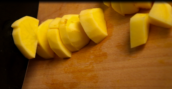 土豆胡萝卜排骨丸子汤