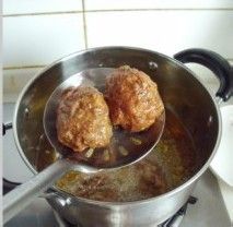 一道重温儿时快乐的菜—红烧狮子头
