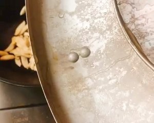 青椒素炒杏鲍菇
