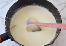 奶香浓郁的大白兔奶茶