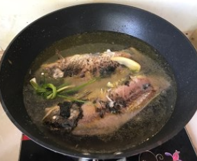 鲫鱼豆腐汤的做法