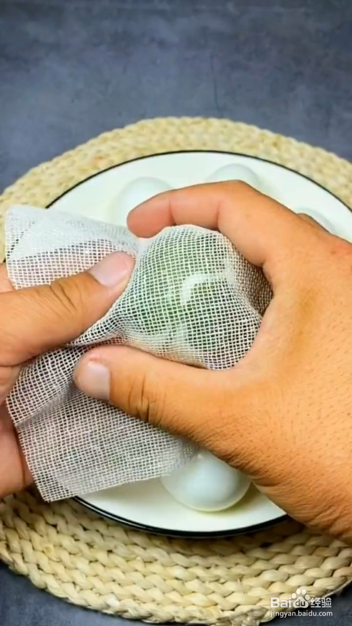 如何制作纹身卤蛋