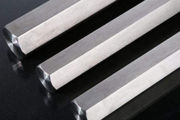 怎样辨别火花，有何区别。201与304不锈钢