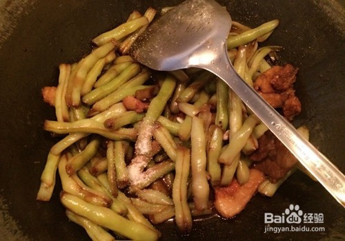 扁豆炒肉片的做法