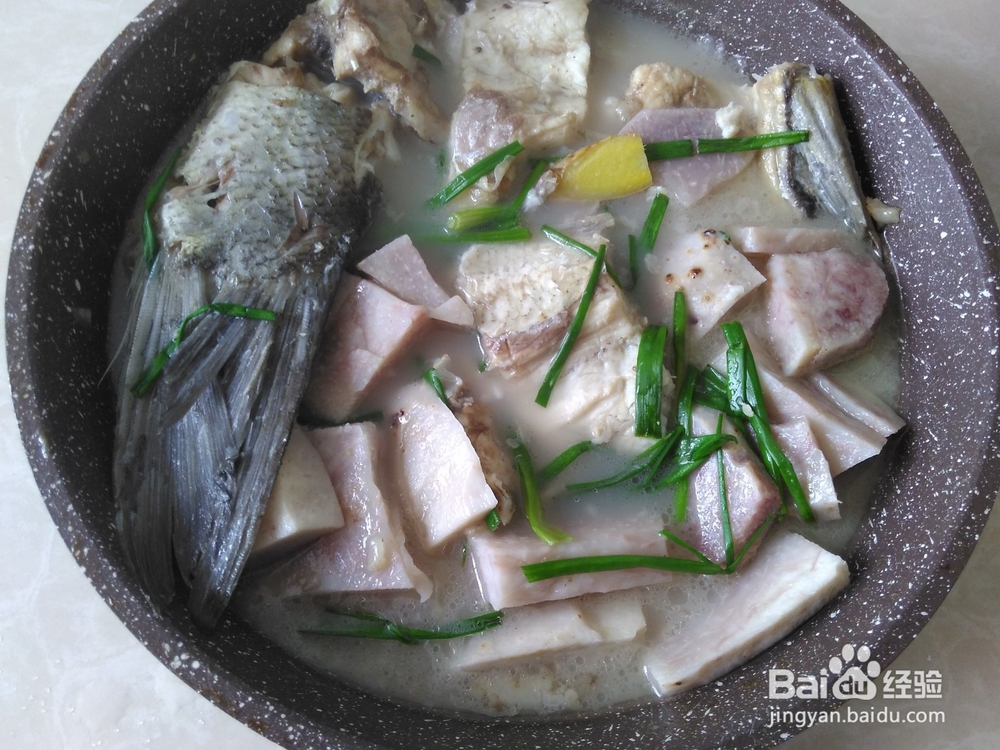 美味好吃的香芋炖鱼腩的做法