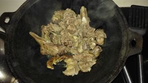 铁锅靠大鹅的做法