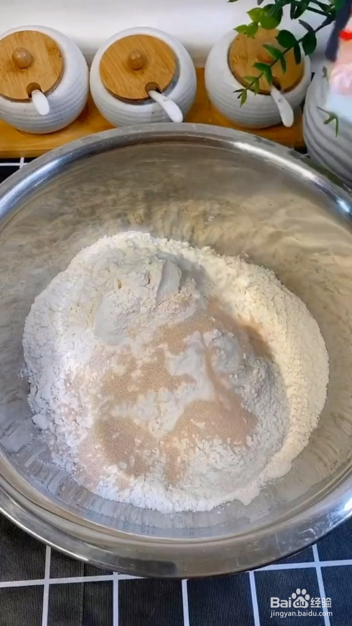 如何制作东北鲜肉包子？