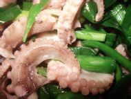 男人补肾食谱——鱿鱼炒韭菜的做法