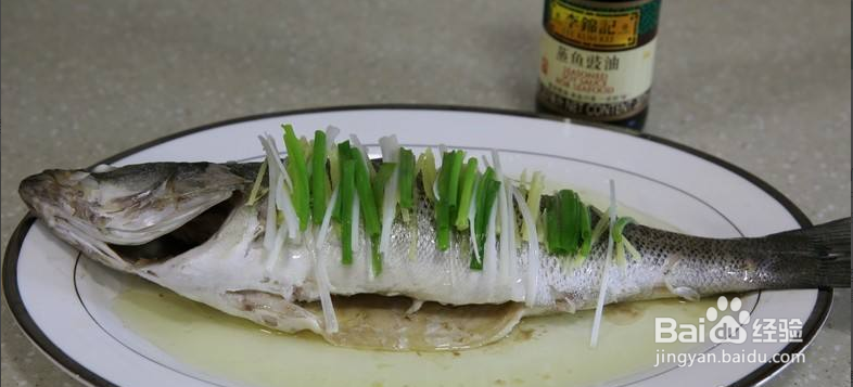家常菜：清蒸鲈鱼