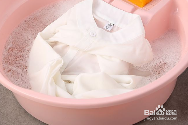 如何去掉衣服上的油渍