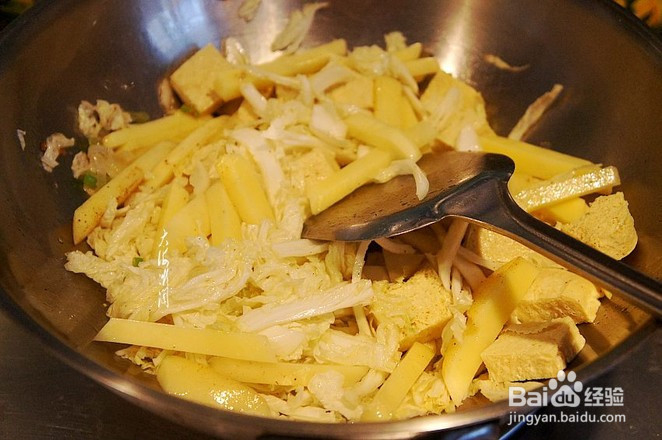 白菜炖冻豆腐