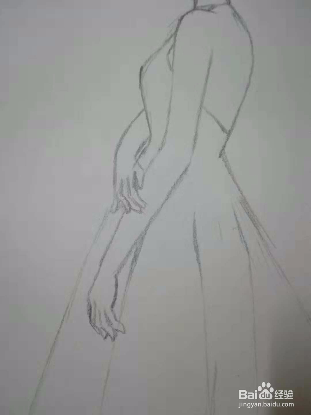 《礼服少女》漫画人物线稿手绘画法教程