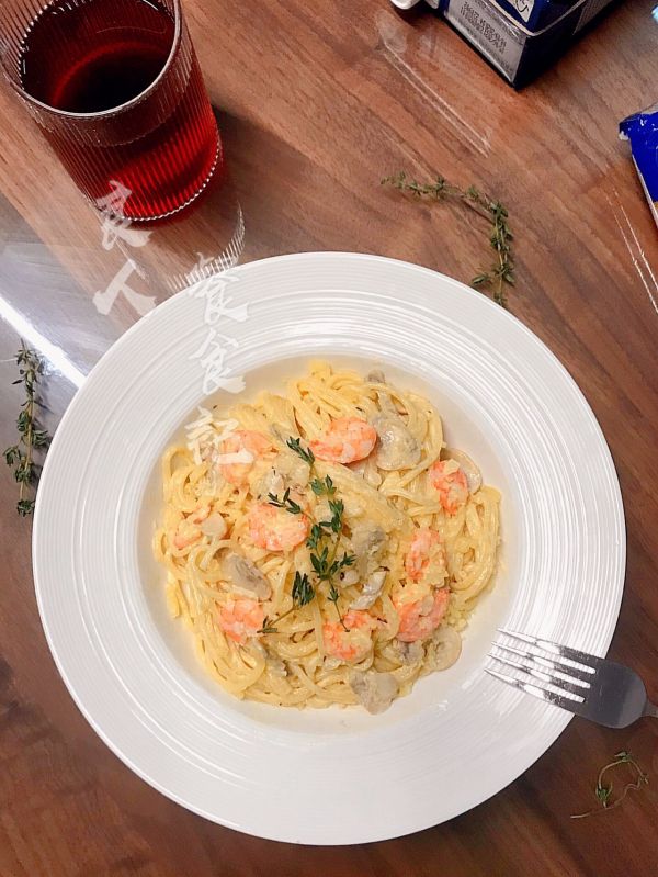 奶油口菇虾仁意面