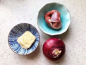 怎么做蚝油洋葱香干炒肉丝