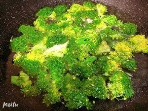 西兰花清炒胡萝卜