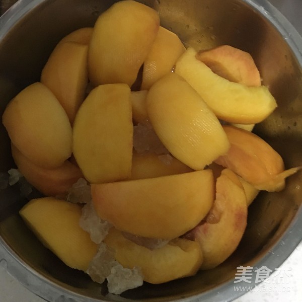 黄桃罐头的做法