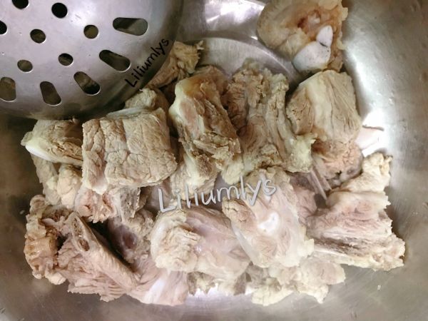 红烧排骨萝卜片