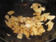 韭菜炒面筋的做法