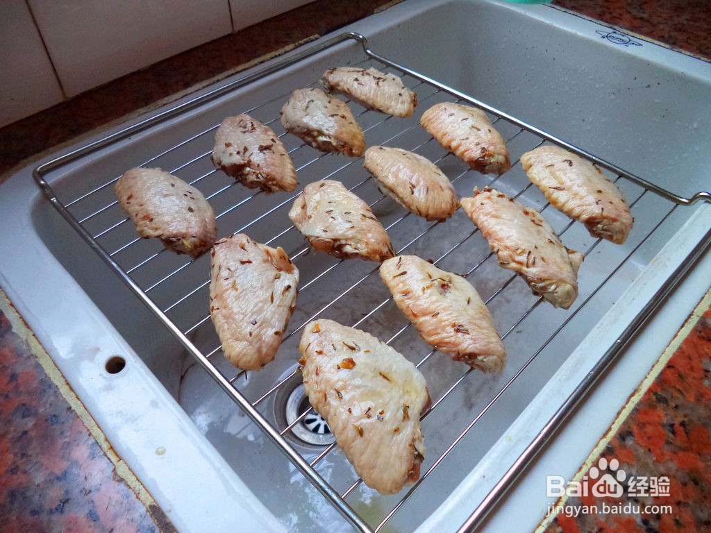 如何做出香草烤鸡翅?