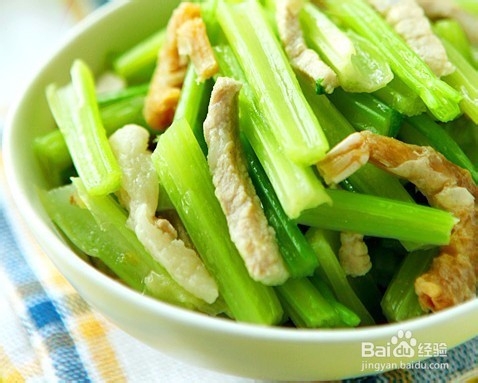 七种食物踢走大黄牙!