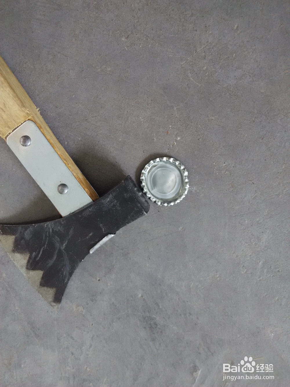 如何用啤酒瓶盖制作小玩具