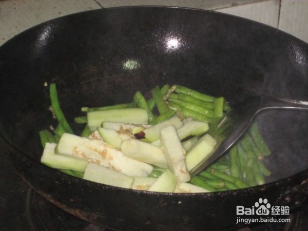 怎样做长豆角炒茄子才是最好吃的