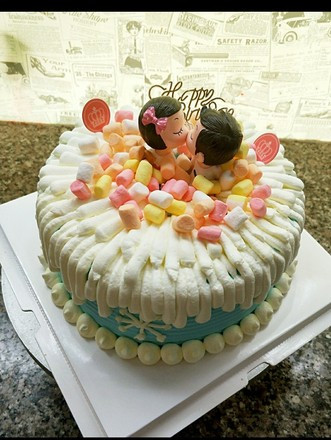 送给小情侣的蛋糕,萌萌哒……希望他们甜甜蜜蜜