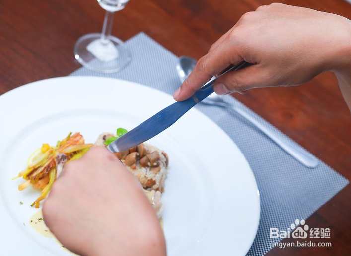 西餐中，如何使用刀叉（欧式、美式两种教程）