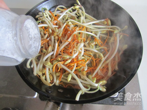 虫草花花生芽炒肉丝