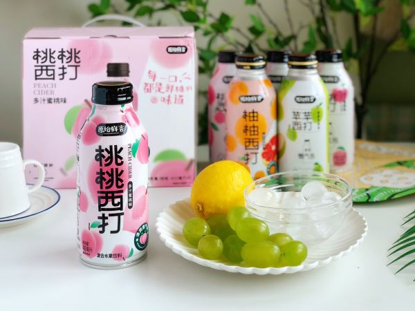 青提蜜桃气泡水