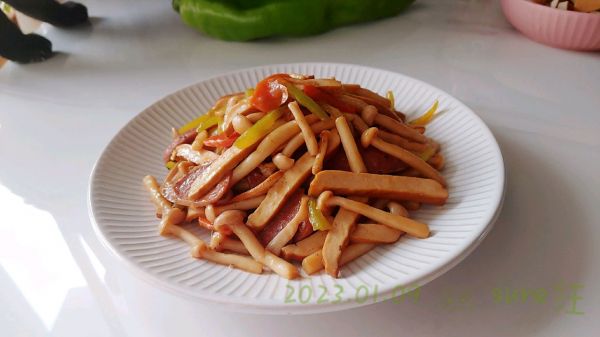 尖椒香干蘑菇肉