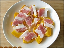 南瓜咸肉蒸膏蟹